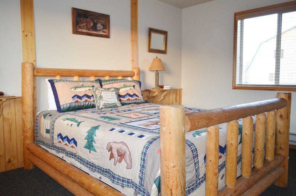 Sleepy J Cabins Swan Valley Exterior foto